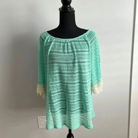 Bubble B Seafoam and cream lace top - Picture 1 of 7